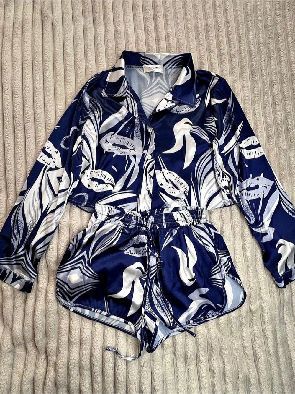 HALFHEART Blue & White Abstract Romper Size Medium Like New